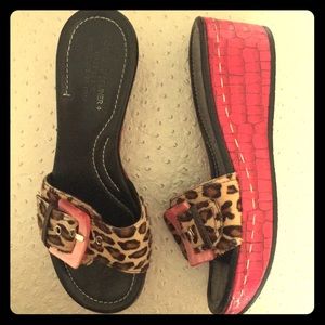 Donald J Pliner wedge shoes